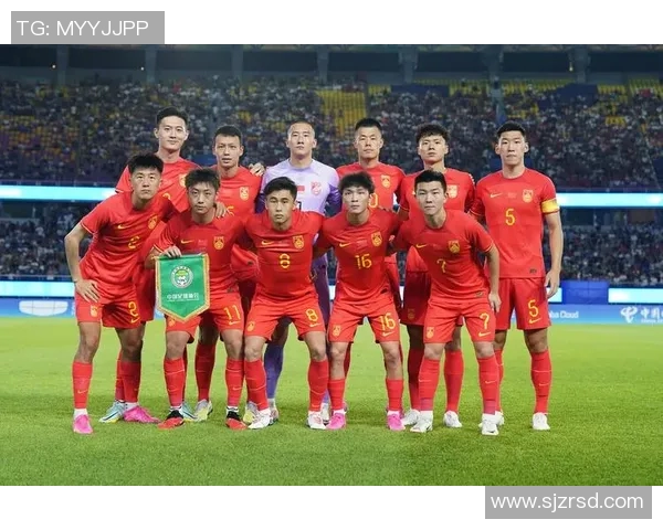 深圳足球队在亚运会上的耐力表现值得称赞展现了团队精神与拼搏精神的完美结合